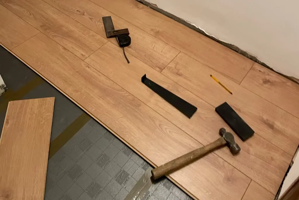 Flooring (Liminate) 1 of 3