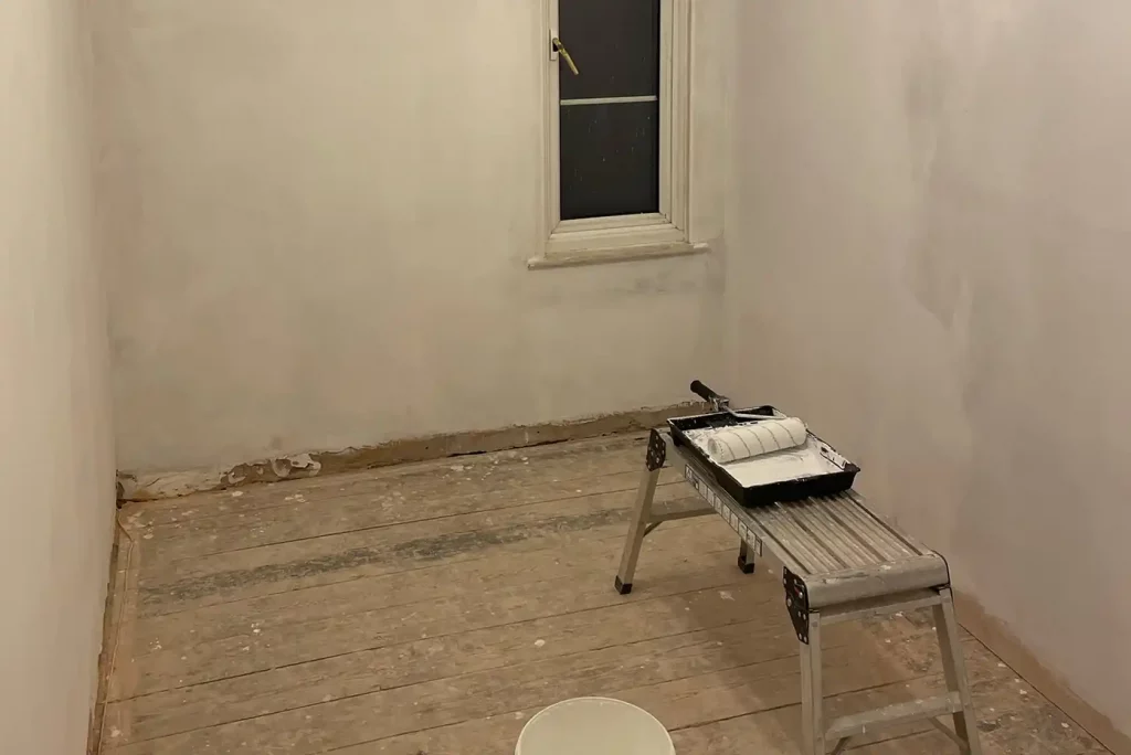 Painting & Decorating (A) 3 of 4